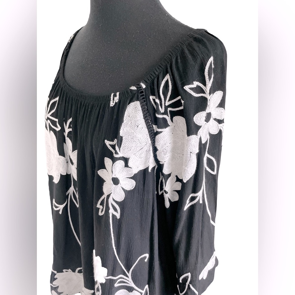 Embroidered Peasant Top - Picture 5 of 9